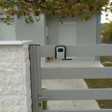 το άλλο σπίτι...