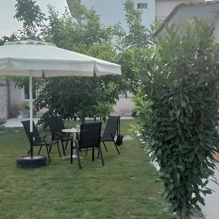 Nyaraló το άλλο σπίτι...